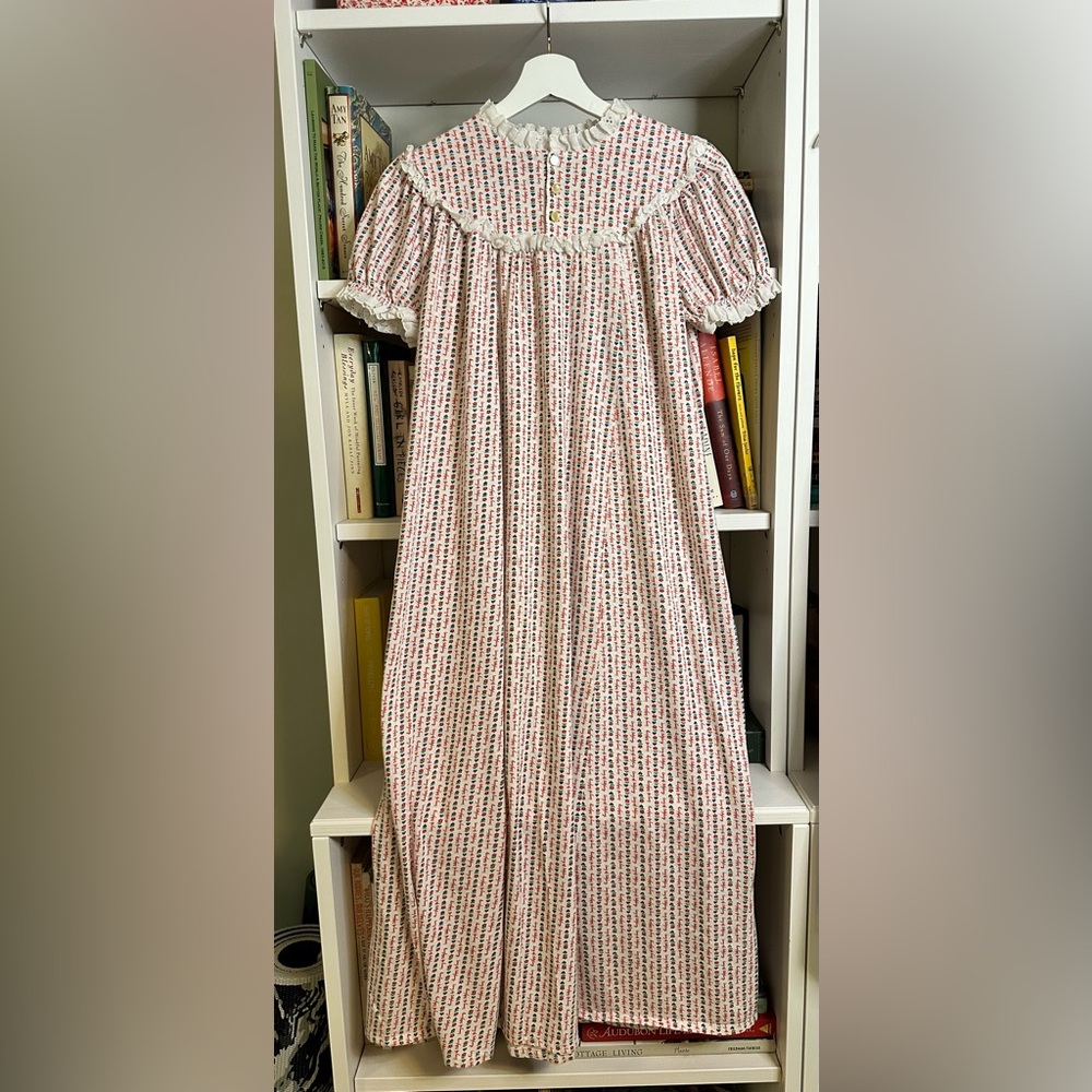 Lanz of Salzburg Accentuette Summer Nightgown.  Sz XS